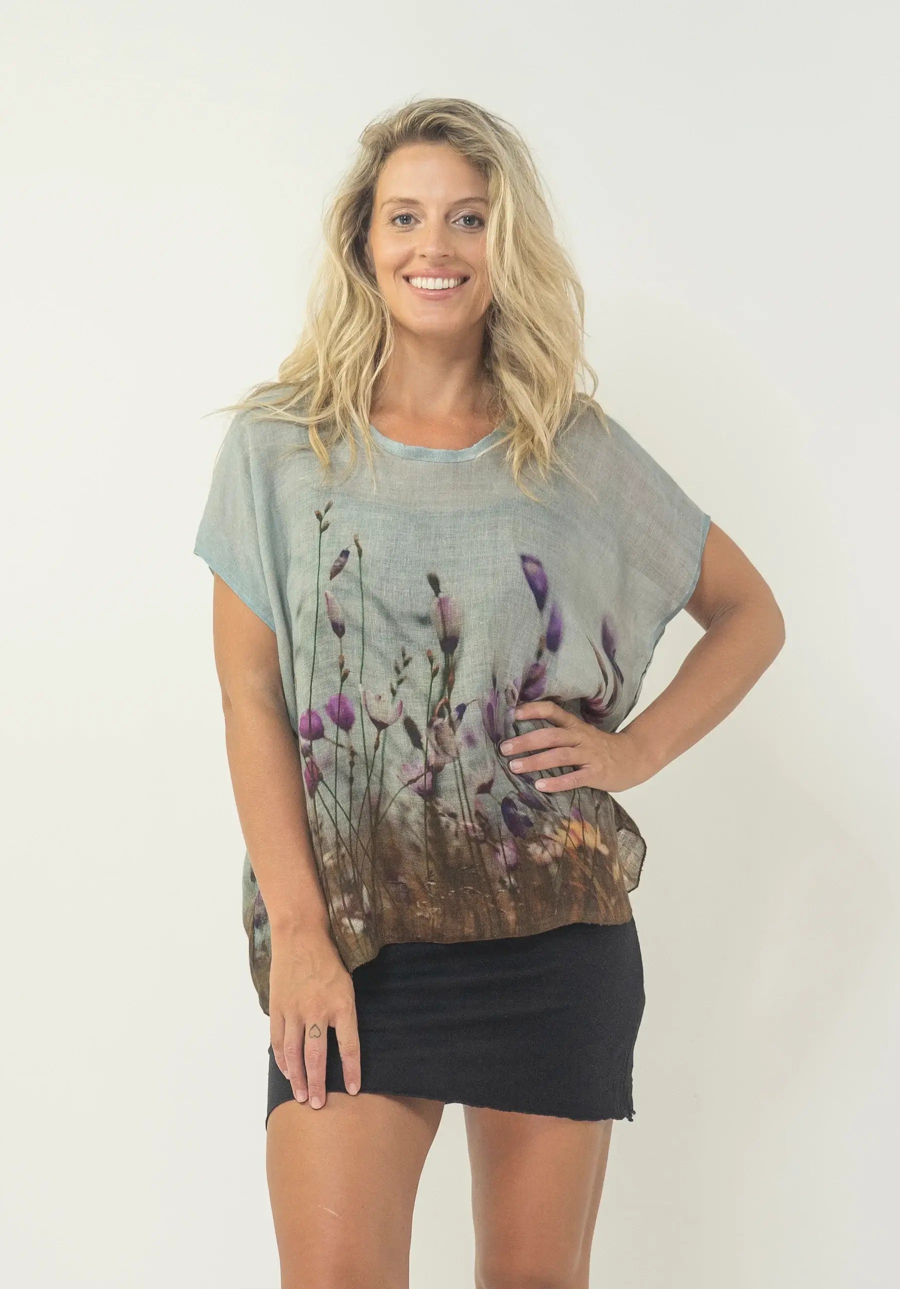 Harriet Jane Linen Top Seaside Meadow (One Size)