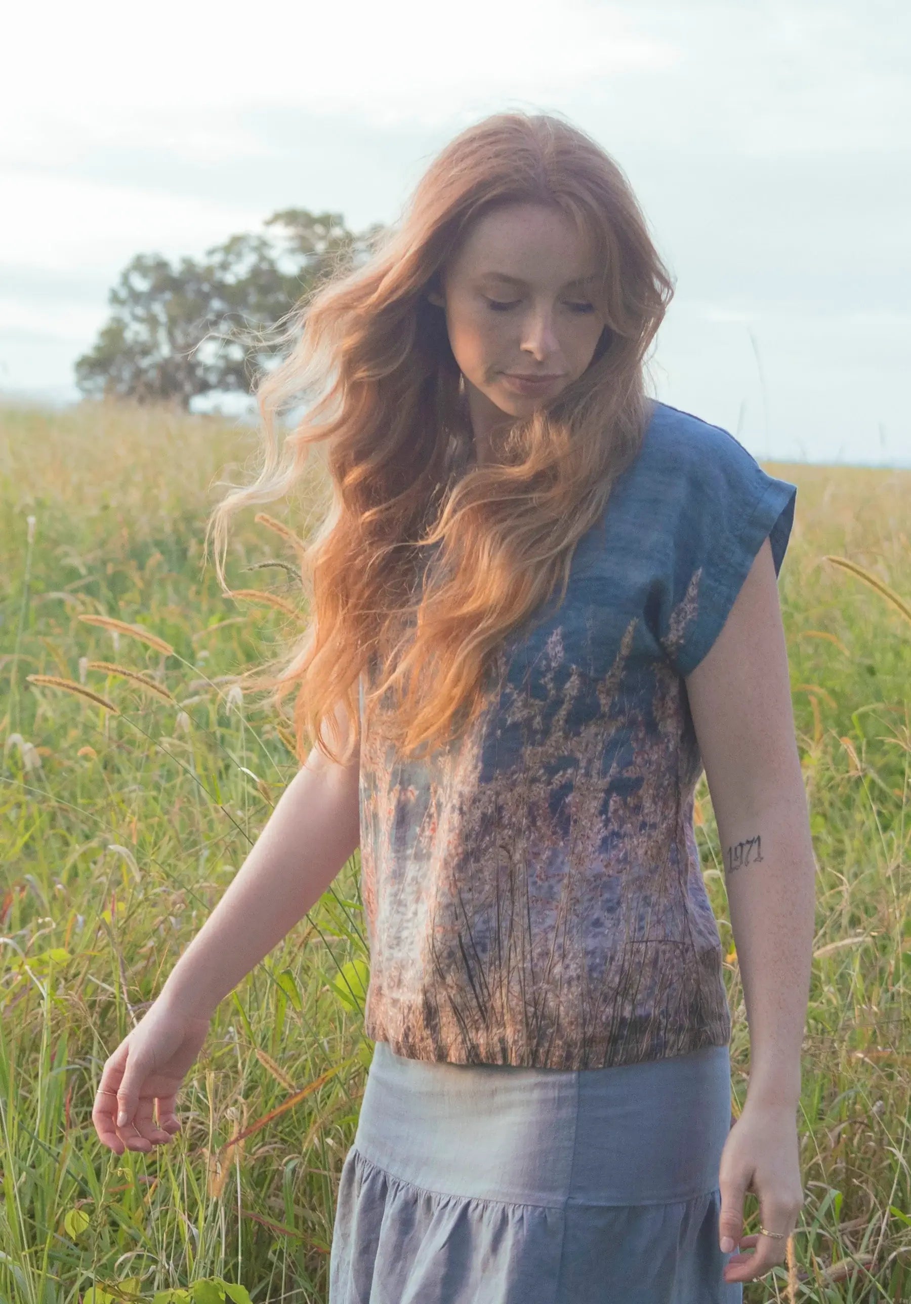ocean views through grasses hemp ladies photo print tee