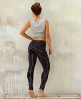 ladies black fractal print leggings