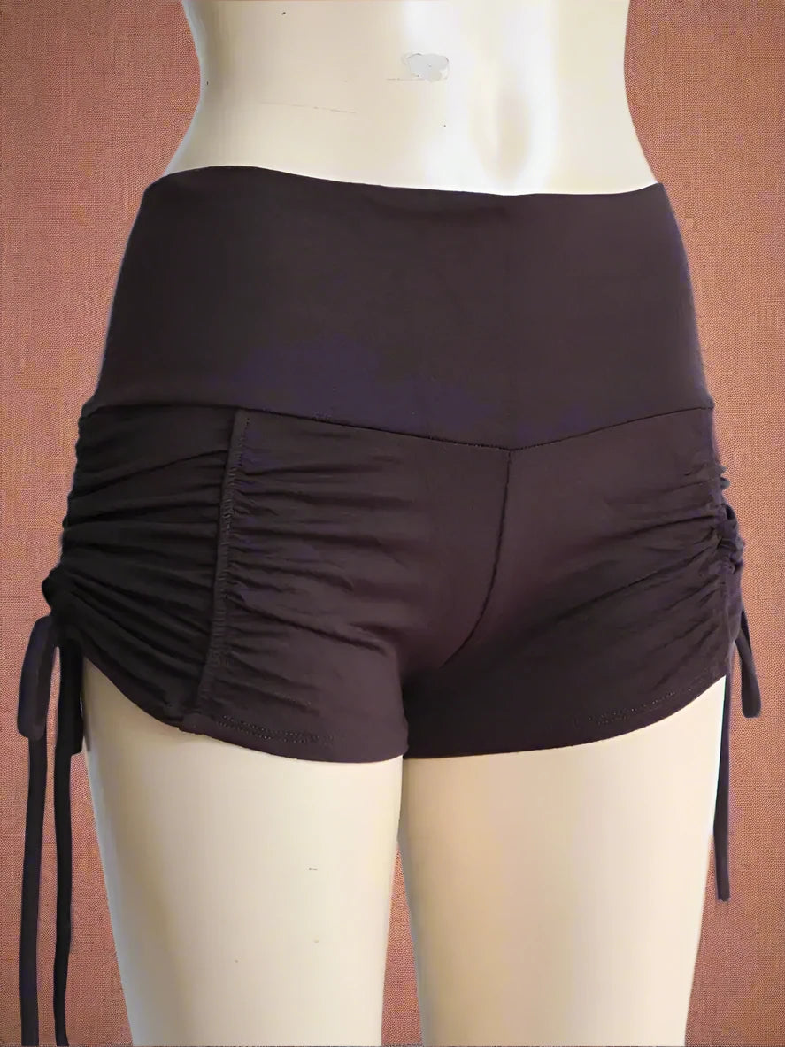 ladies short shorts in brown 