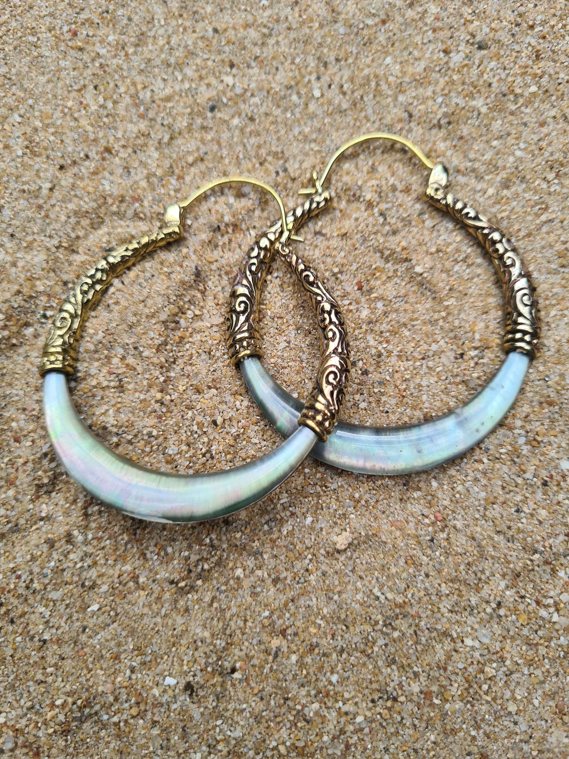 bonita black shell and brass earrings